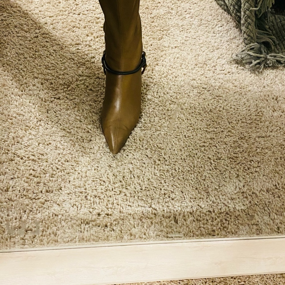 Vintage Gucci leather boots with Gucci hardware ladies size 8 1/2 Authentic